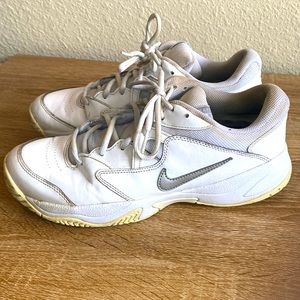 Nike White Sneakers 👟 Size:11